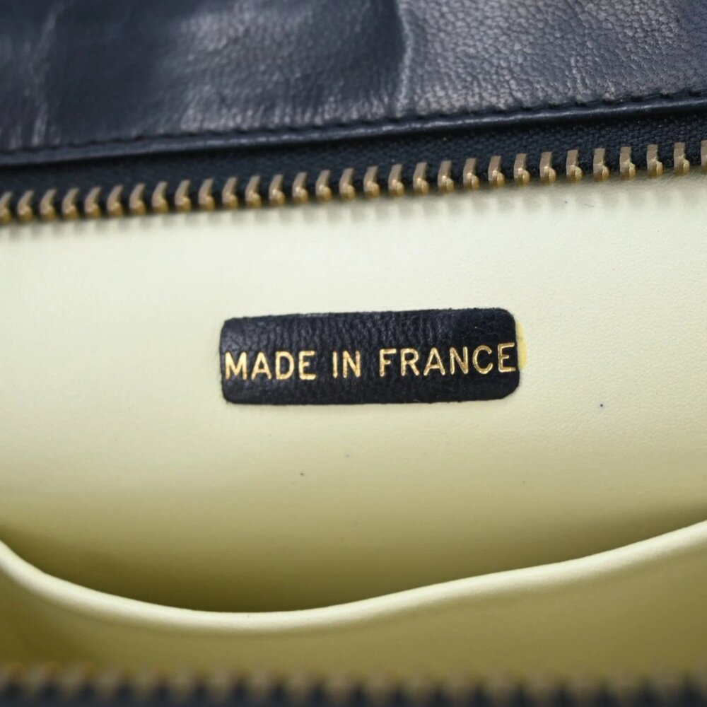 AUTHENTIC CHANEL Matelasse Black Leather Pouch Bag bsj797-121225 - Picture 15 of 16